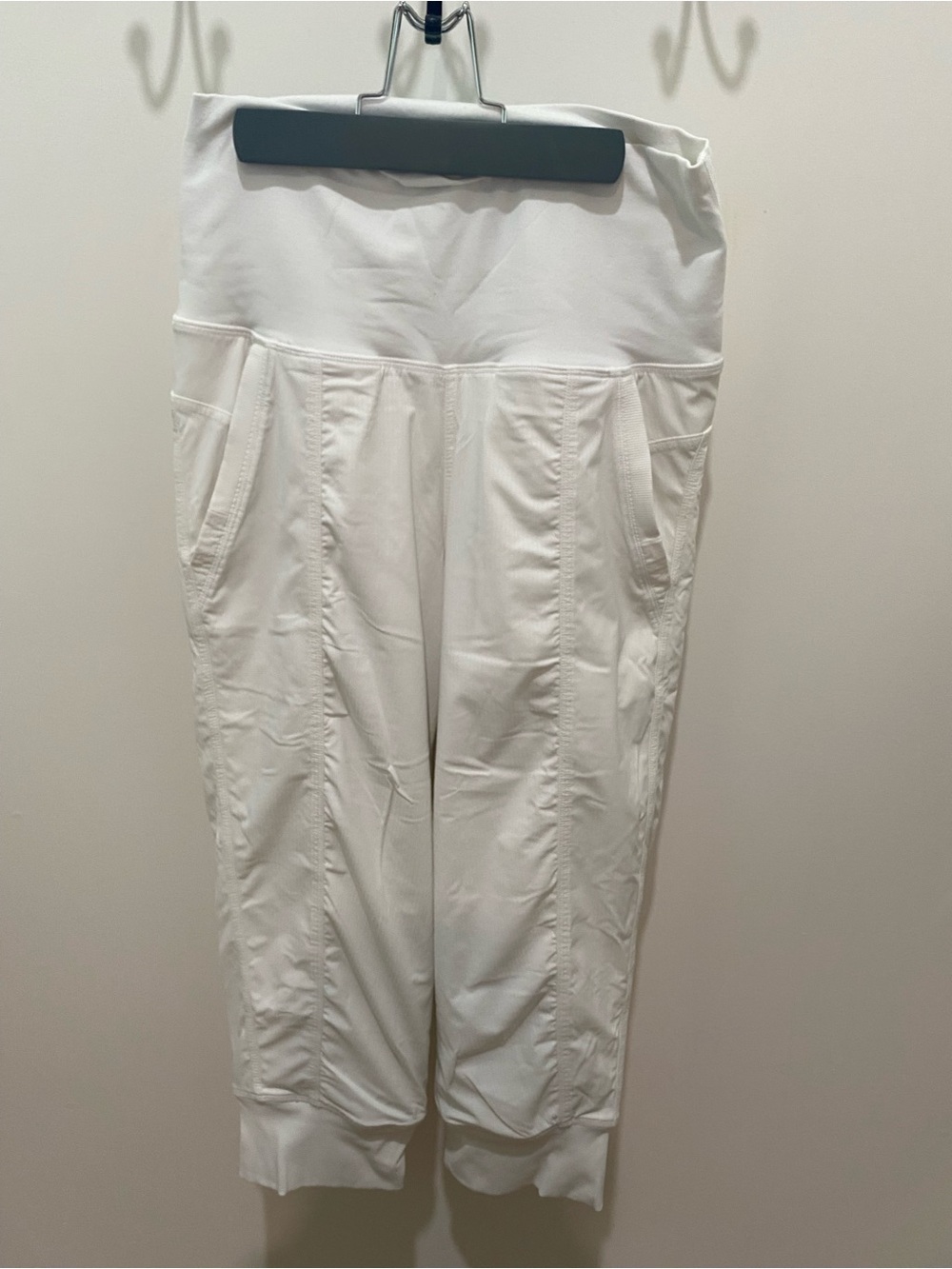 Lululemon White Womens Athletic Jogger Pants  ~ dance studio lined cropped.
